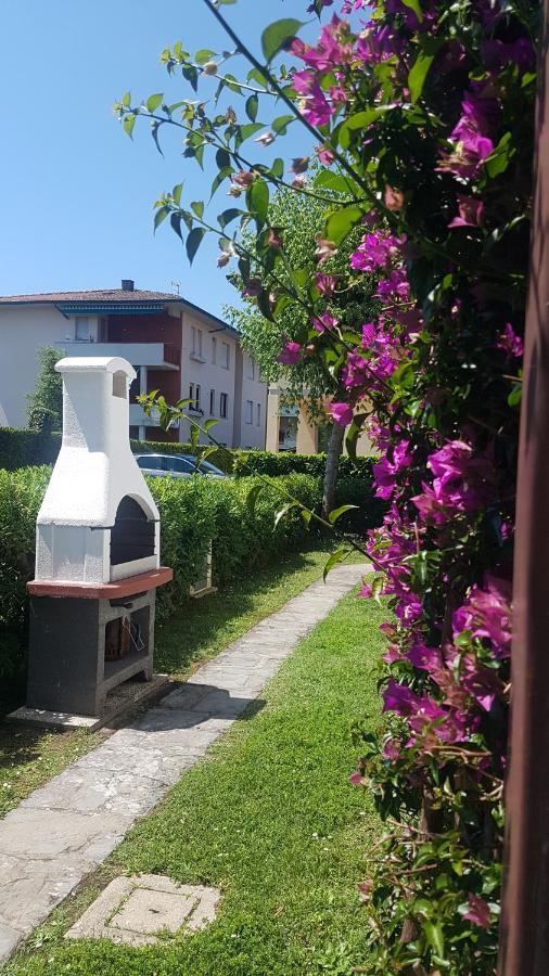 Villetta Cinquale Versilia Kültér fotó